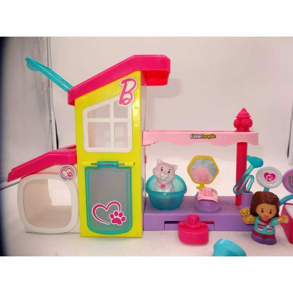 Fisher Price Little People Pet Grooming Center Shop Barbie Veterinarian Playset